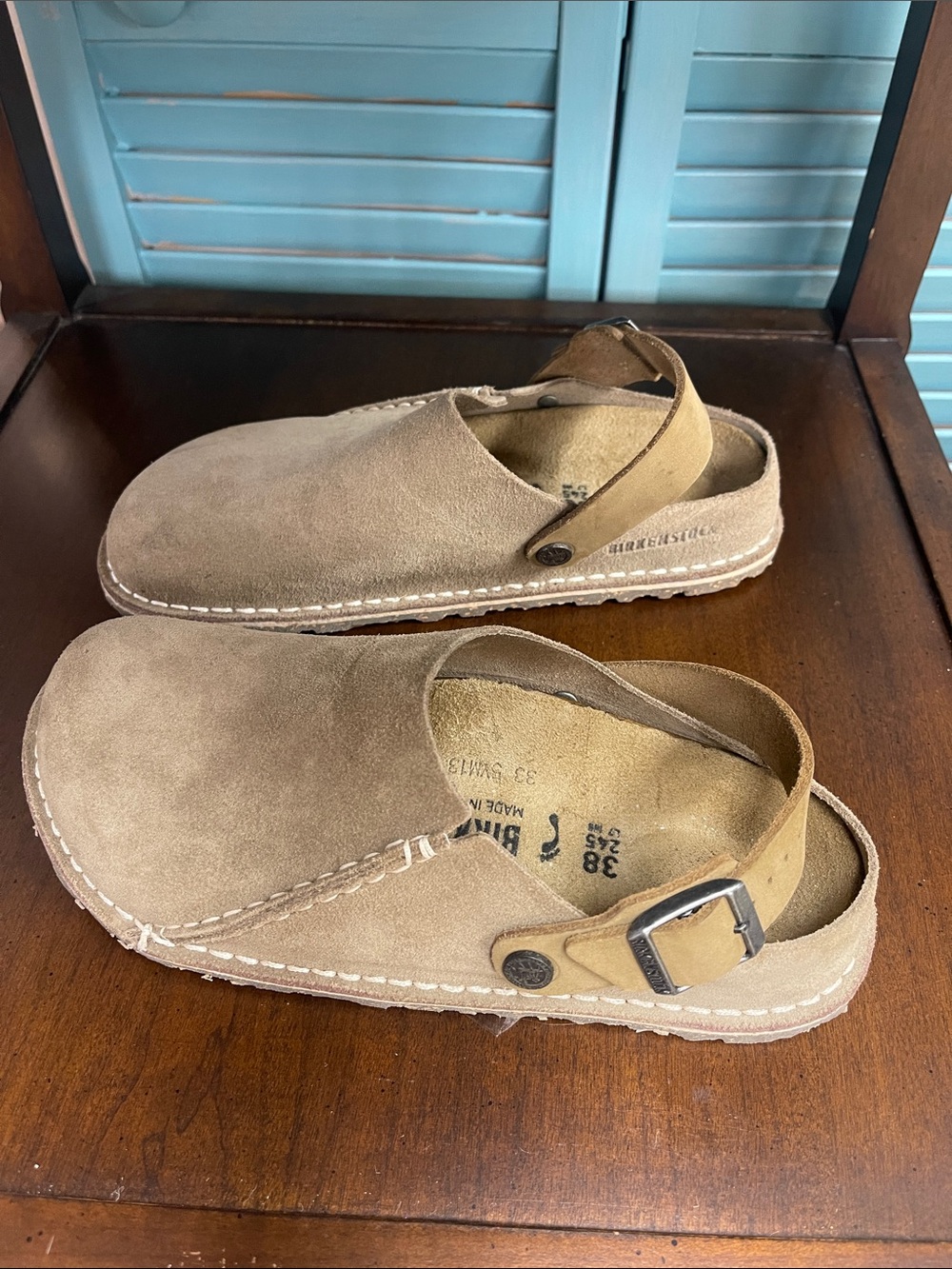 Birkenstock clog w/buckle EUC women’s size 38 tan color - Picture 3 of 5